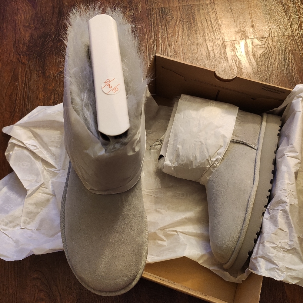 UGGs Australia mini Toscana cuff
